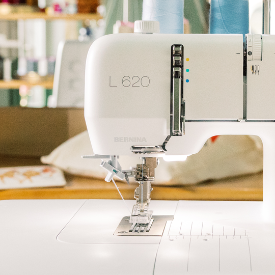 BERNINA L 620 image number
