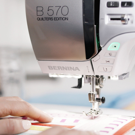 BERNINA 570 QE mit Stickmodul image number