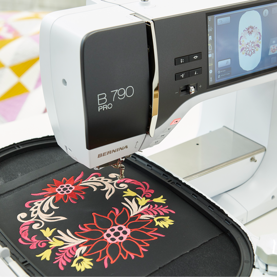 BERNINA 790 PRO mit Stickmodul image number